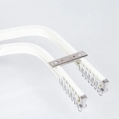 Basis gemotoriseerde gordijnsporen met 3,5 × 5 × 5,5 × 5 cm grootte en aluminium legeringsmateriaal