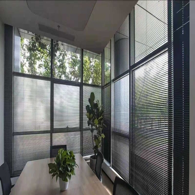 Handmatig open type geavanceerde aanpassing aluminium spoelen blinds voor een verfijnde look