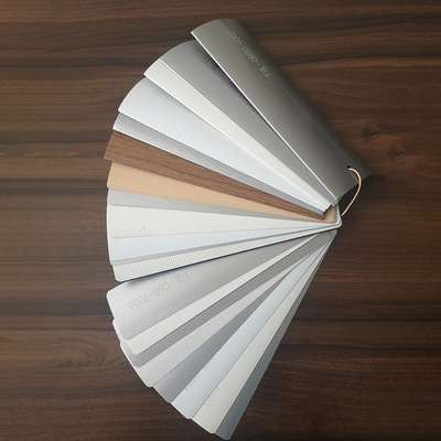 Handmatig open type geavanceerde aanpassing aluminium spoelen blinds voor een verfijnde look