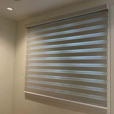 Kind Zebra blinds op maat voor luxe en functionele badkamers of woonkamer