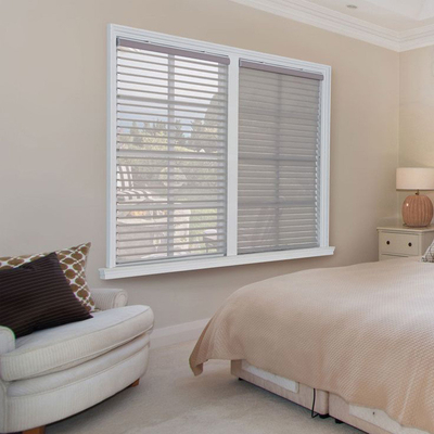 Op maat gemaakt badkamer UV- en warmte-isolatie elektrische gemotoriseerde Shangrila blinds