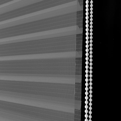 Op maat gemaakt badkamer UV- en warmte-isolatie elektrische gemotoriseerde Shangrila blinds