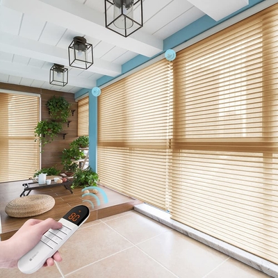 Op maat gemaakt badkamer UV- en warmte-isolatie elektrische gemotoriseerde Shangrila blinds