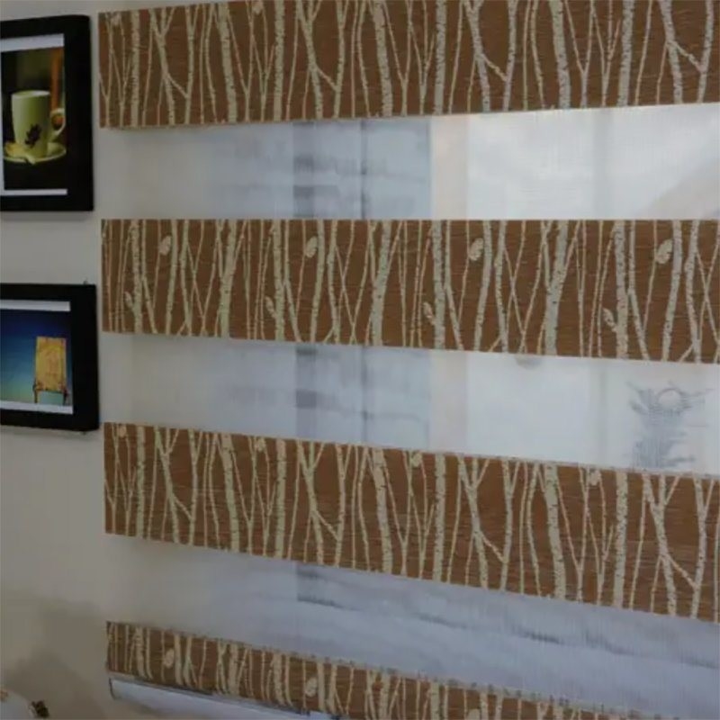 Geautomatiseerde brede zonnebescherming Smart Bracket Zebra blinds Stof Moderne stijl en aanpasbaar