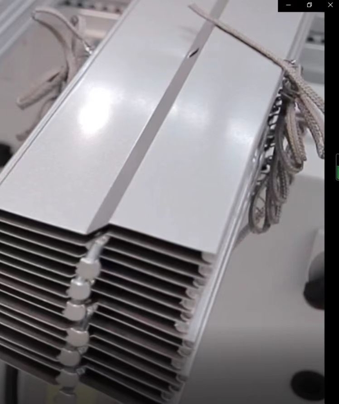 Handmatig open type geavanceerde aanpassing aluminium spoelen blinds voor een verfijnde look